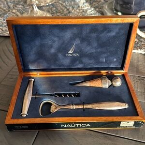 NAUTICA Wine Set SilverPlate Corkscrew Stopper Opener in Walnut Gift Box